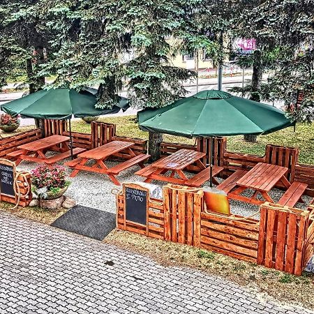 "Aleksandrowka" Restauracja I Noclegi Horyniec Exterior foto